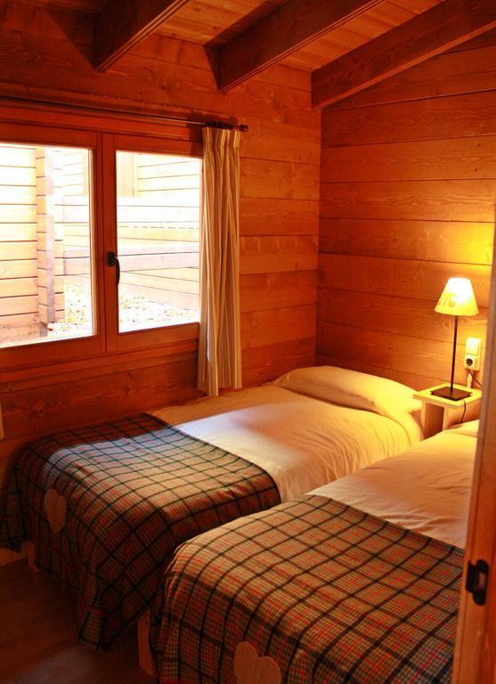Bungalows Nou Camping La Guingueta D'Aneu Ngoại thất bức ảnh